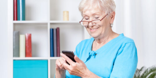 Cell Phones That Every Senior Citizen Should Have