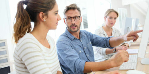 Factors to consider while choosing an online parenting class